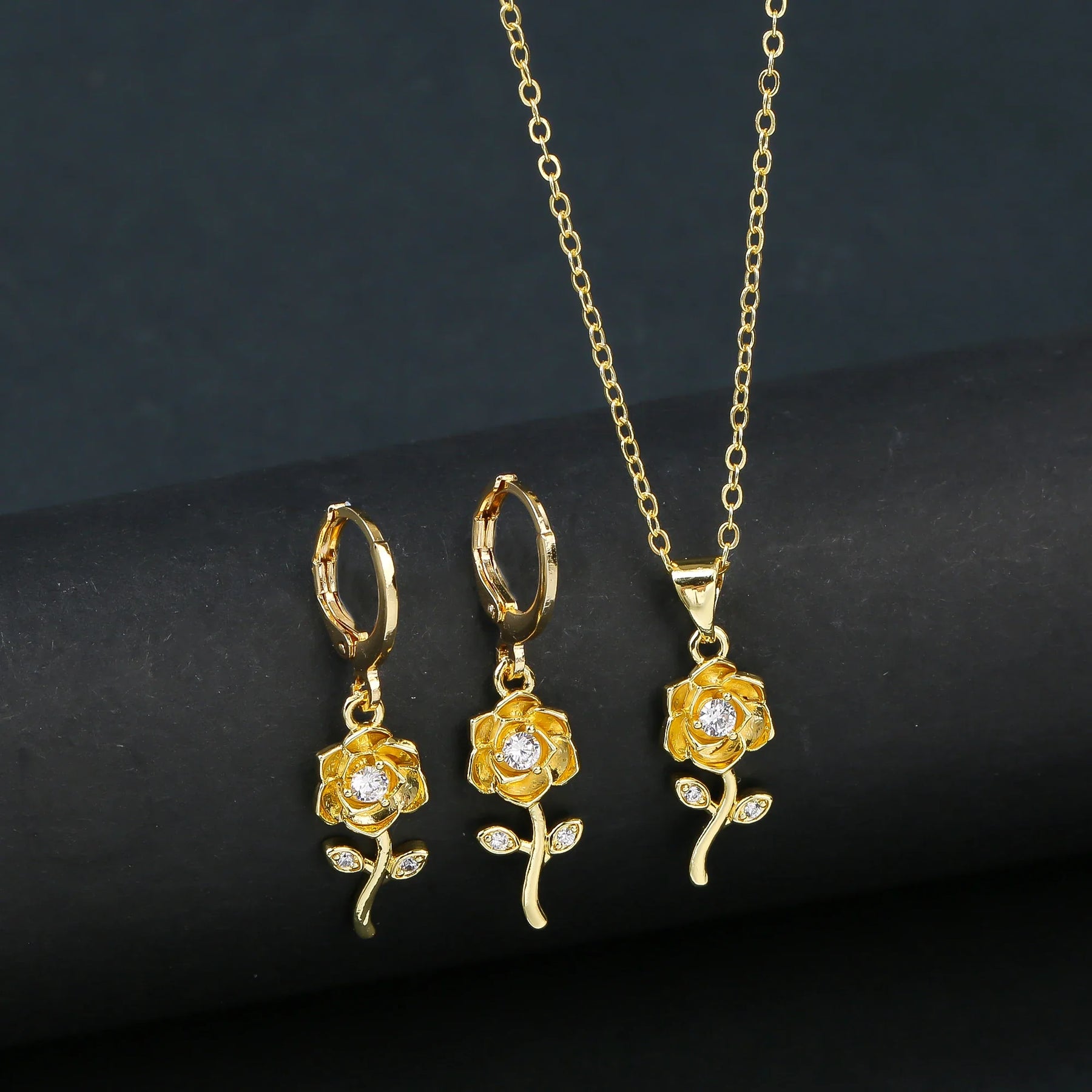 Conjunto colar e brinco elegance