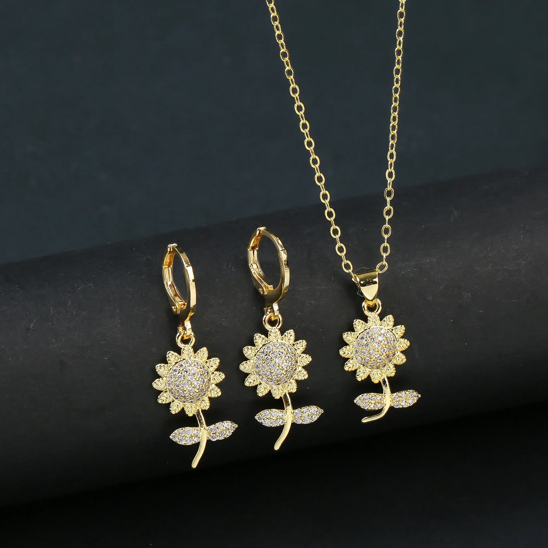 Conjunto colar e brinco elegance
