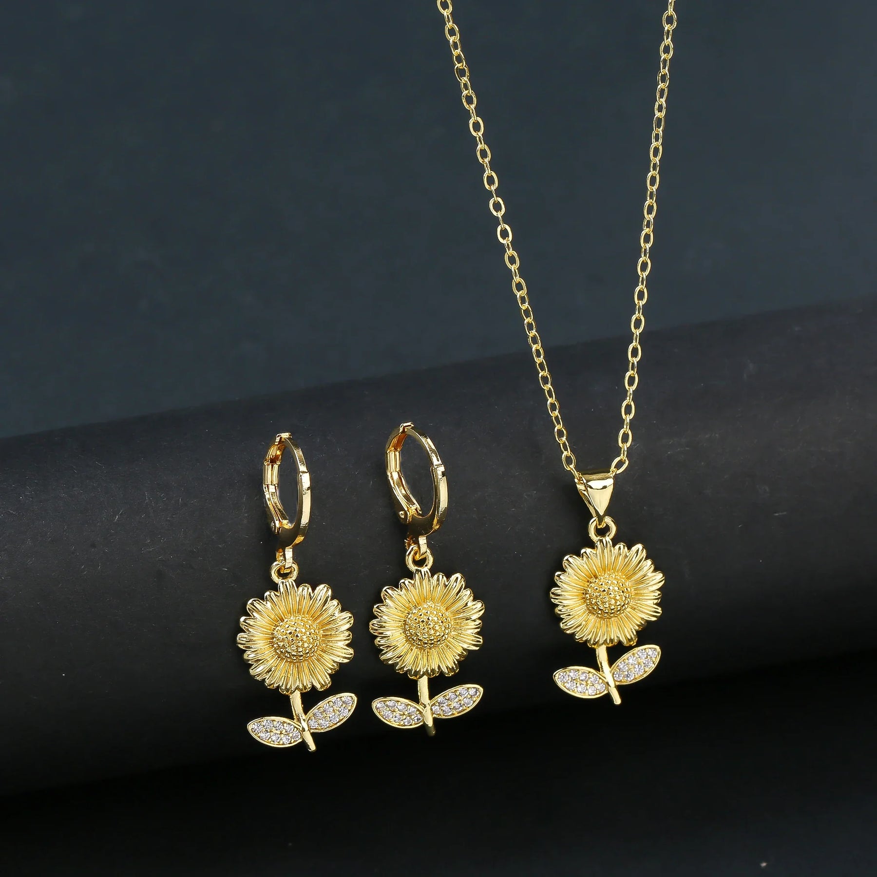 Conjunto colar e brinco elegance