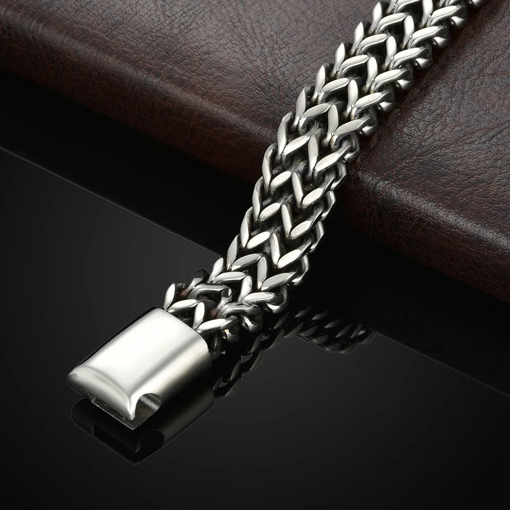 Bracelete Trançado de Aço Inoxidável com Fecho Magnético