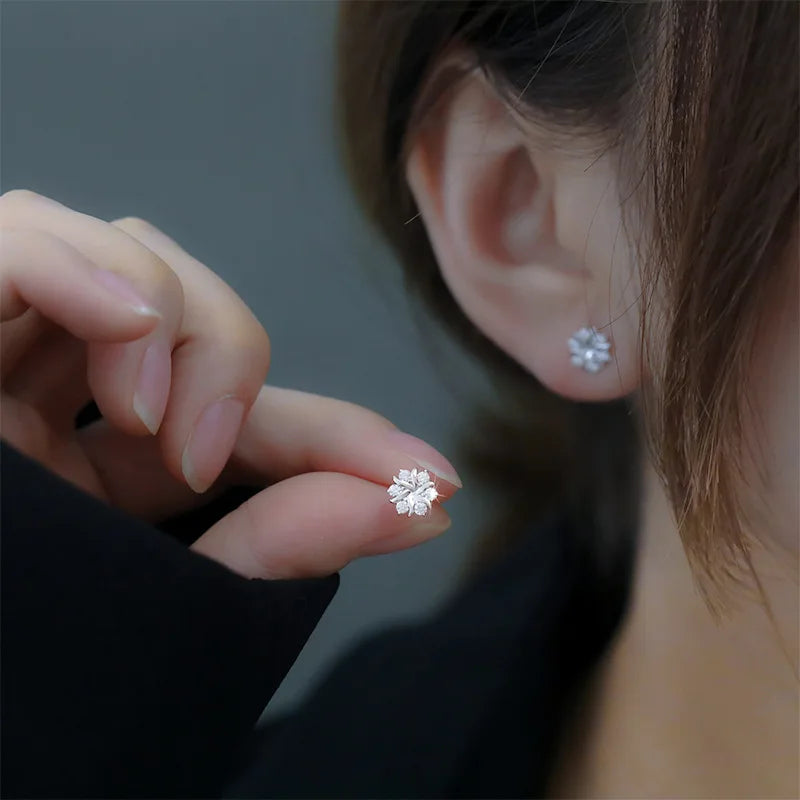 Brincos Love Knot com Banho de Ouro 14K